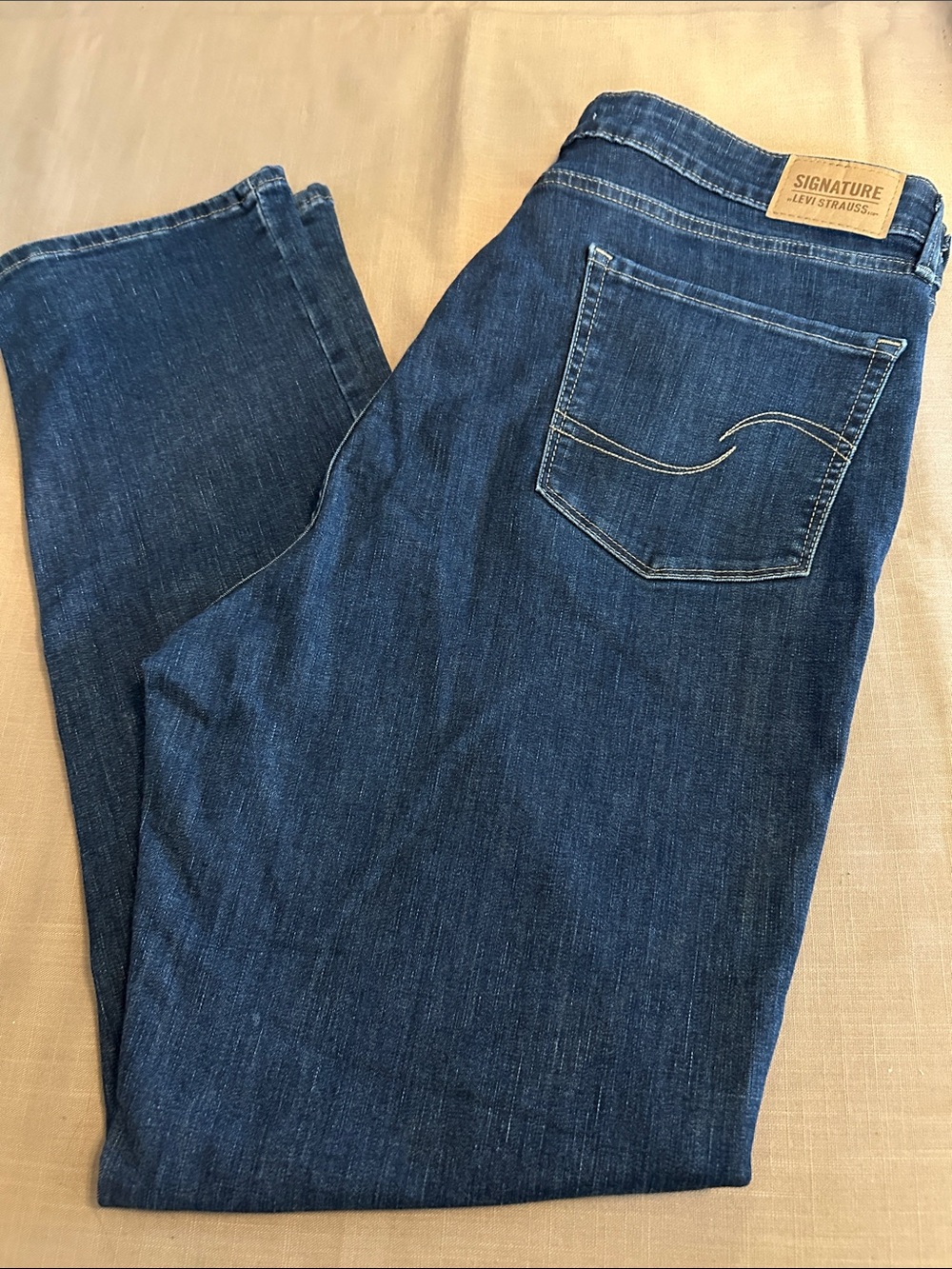 EUC Signature by Levi Strauss Womens Indigo Straight Jeans
